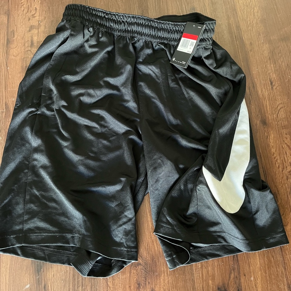 Brand new Nike Dry-fit shorts size L